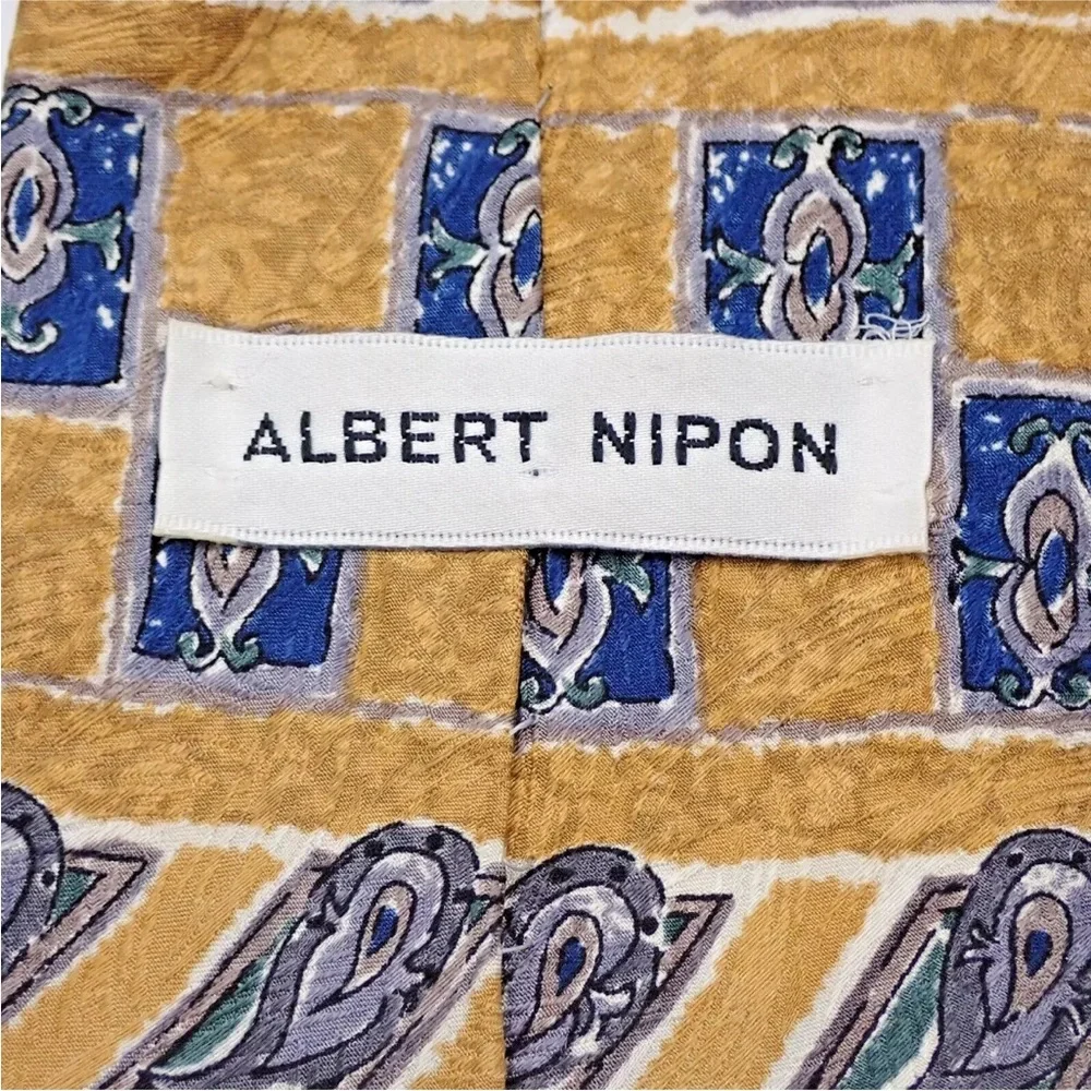 Albert Nipon Tie 100% Silk Made In The USA 57